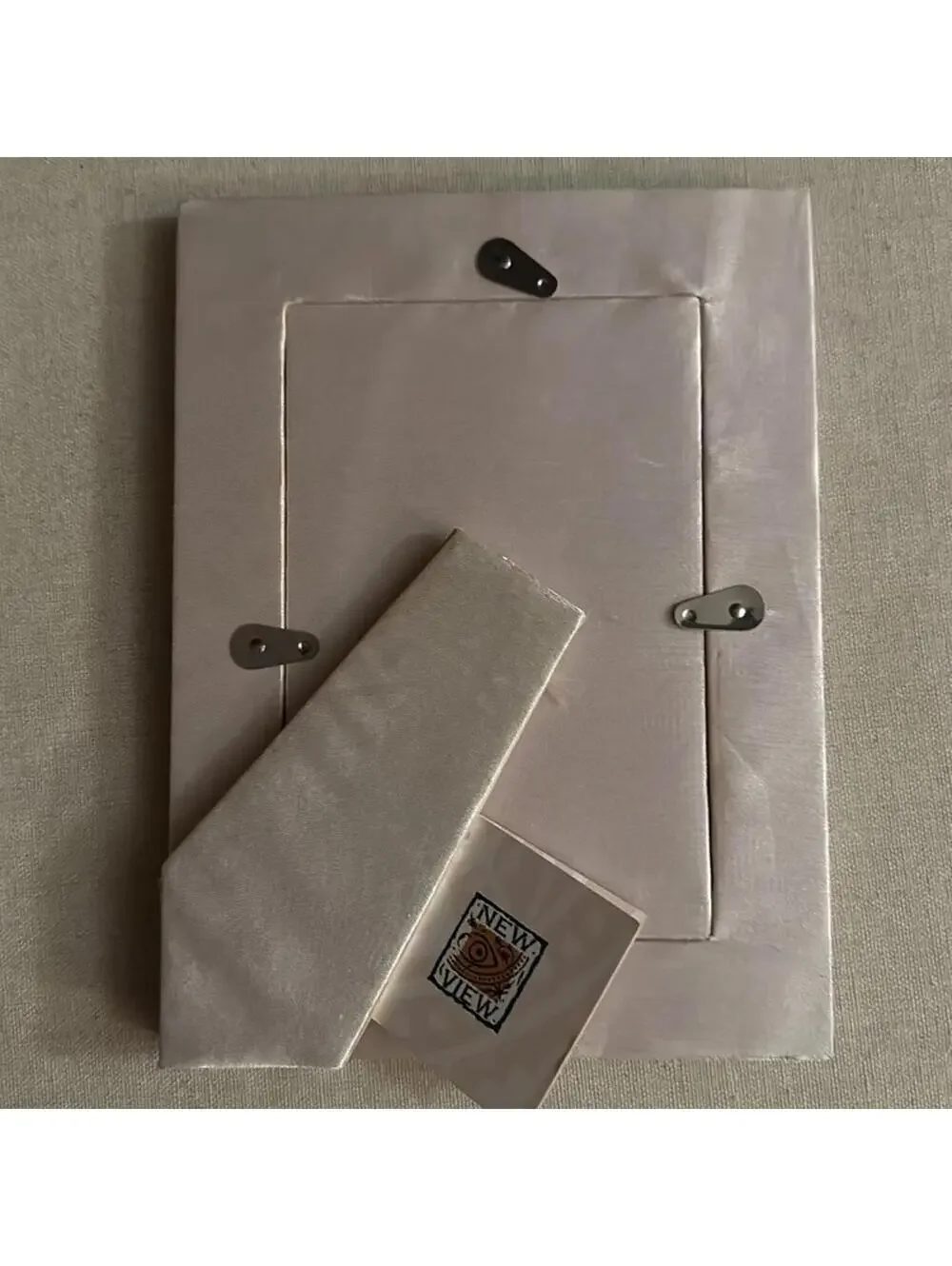 New View handmade embroidered and jewel detailed satin 4x6 picture NWT
